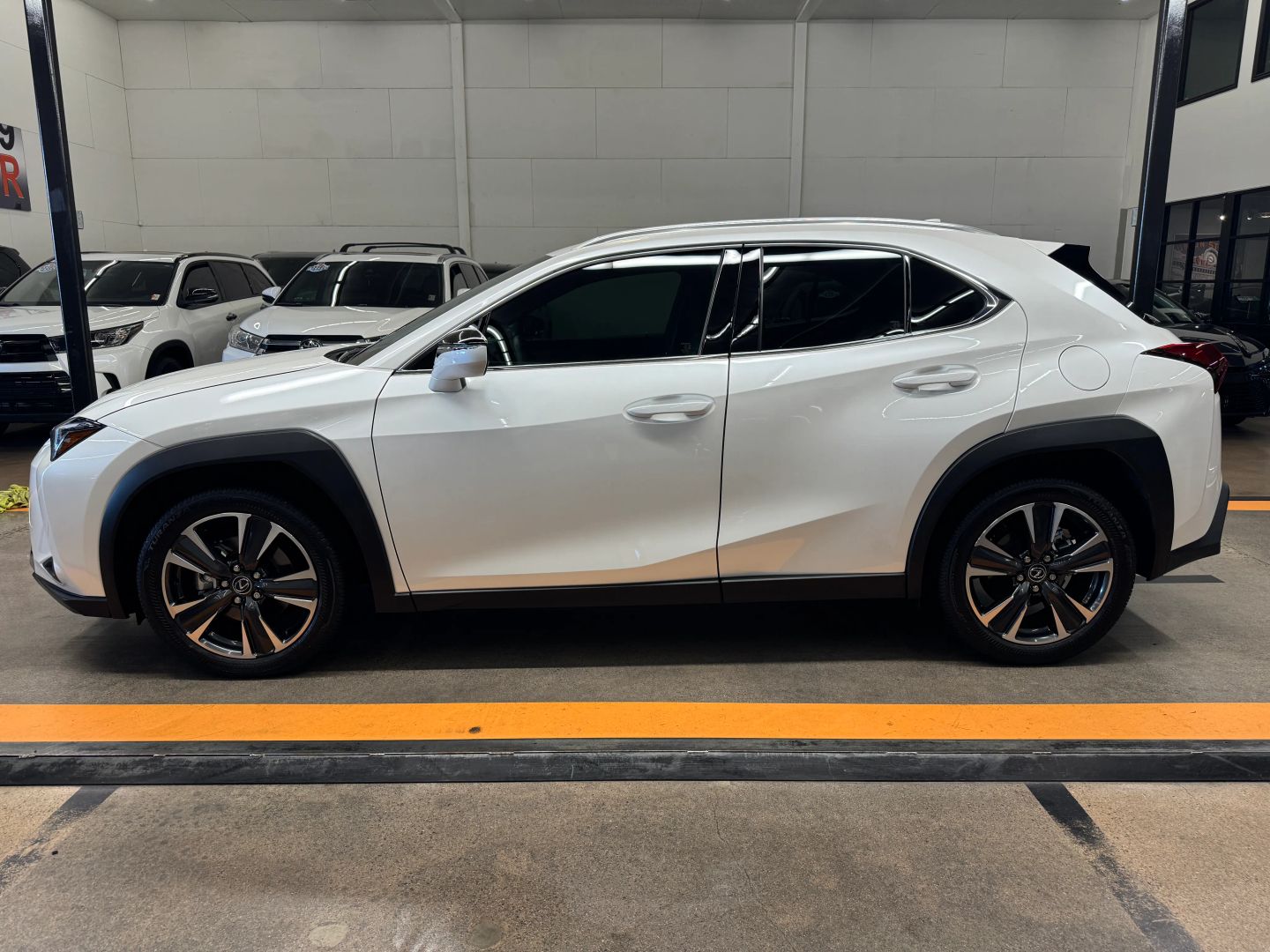 lexus ux hybrid 2025 JTHYBJAH2S2021333 image lexus ux hybrid 2025 JTHYBJAH2S2021333 image